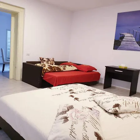 Holiday Apartment *